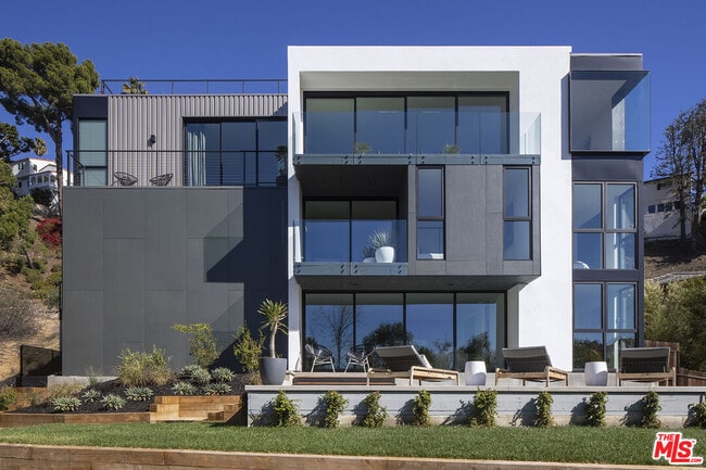 2635 Hargrave Dr in Los Angeles, CA - Building Photo - Building Photo