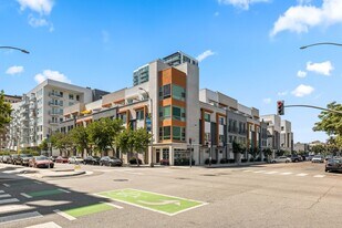 215 Elm Ave in Long Beach, CA - Building Photo