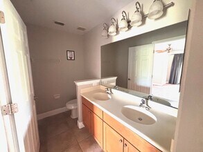 829 Assembly Ct in Kissimmee, FL - Building Photo - Building Photo