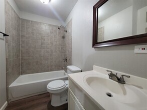 529 Kedy St, Unit 301-603 in Mesquite, TX - Building Photo - Building Photo