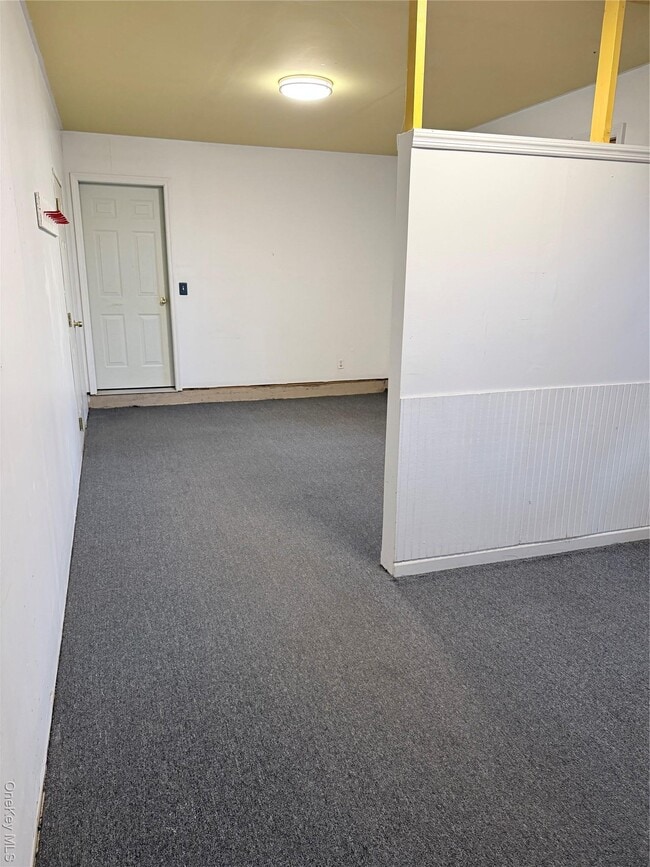 1043 Roosa Gap Rd in Pine Bush, NY - Building Photo - Building Photo