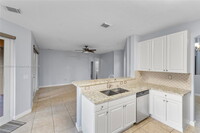 11706 SW 154th Ct in Miami, FL - Foto de edificio - Building Photo