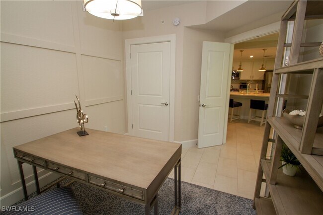 property at 172 Indies Dr E