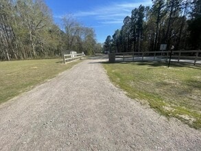931 Ravenwood Dr in Sumter, SC - Building Photo - Building Photo