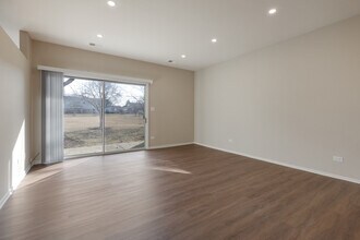 1505 Mercury Dr in Schaumburg, IL - Building Photo - Building Photo