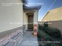 1927 Rodeo Dr in Hemet, CA - Foto de edificio - Building Photo