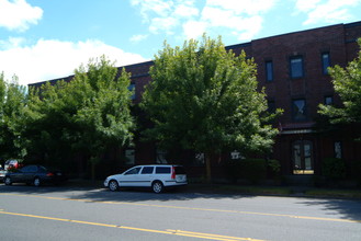 Nelsonian Apartments in Seattle, WA - Building Photo - Building Photo