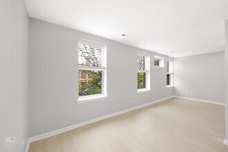 423-25 N Central Ave Chicago, IL 60644 in Chicago, IL - Building Photo - Building Photo