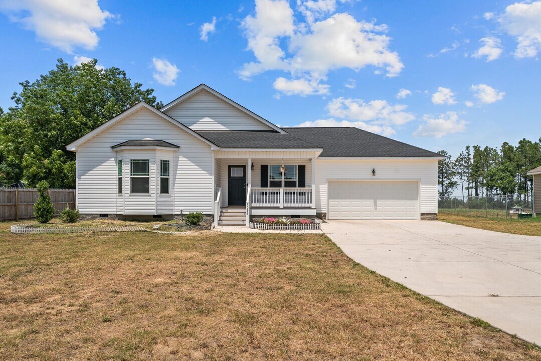 1088 Old US Hwy 421 in Lillington, NC - Building Photo