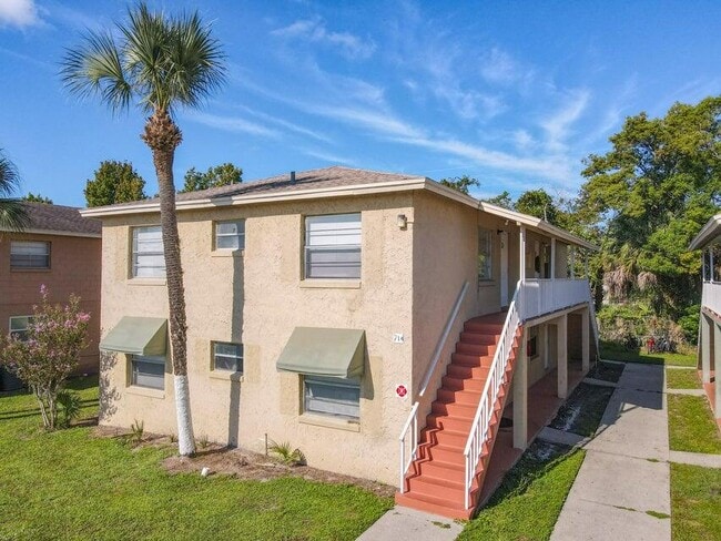 714 Michigan Ct