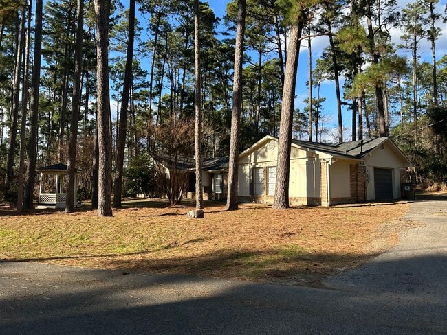 509 Green Meadow Trail in Holly Lake Ranch, TX - Building Photo - Building Photo