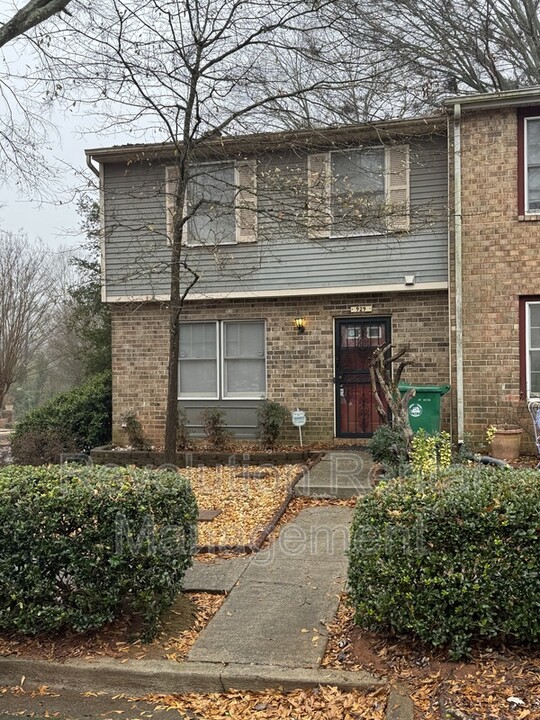 929 Regency Path Dr in Decatur, GA - Building Photo