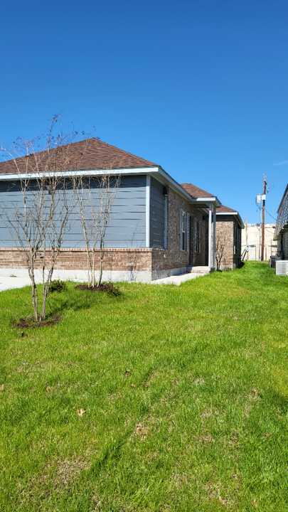 6835 Rembrandt Ave in Baton Rouge, LA - Building Photo