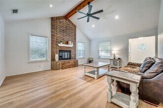 1507 Oxford Ct in Denton, TX - Building Photo - Building Photo