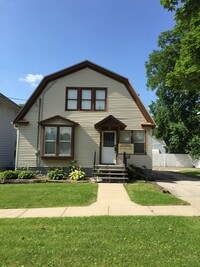 626 E Bloomington St