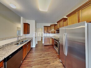 210 Cherry Tree Ln in Commercial Point, OH - Building Photo - Building Photo