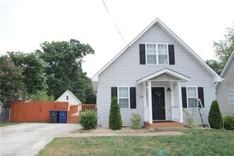 3516 Delane Dr NE in Winston-Salem, NC - Building Photo - Building Photo