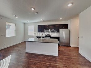 9140 Taft Point Ct in Las Vegas, NV - Building Photo - Building Photo