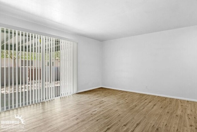 property at 1919 W Berridge Ln