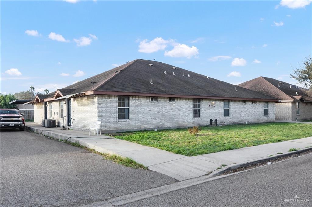 1504 Prosperity Dr in Edinburg, TX - Building Photo