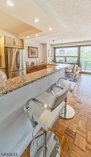 2 Claridge Dr in Verona, NJ - Building Photo - Building Photo