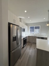 137 Red Embers Link NE in Calgary, AB - Building Photo - Building Photo