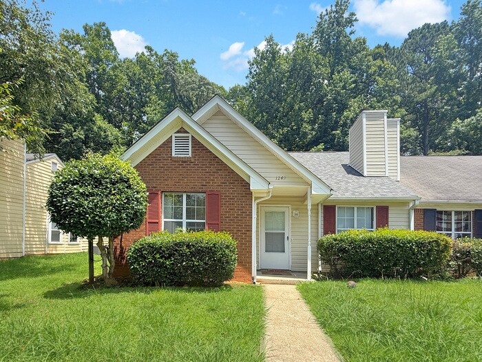 1249 Scripps Ct SW in Marietta, GA - Building Photo