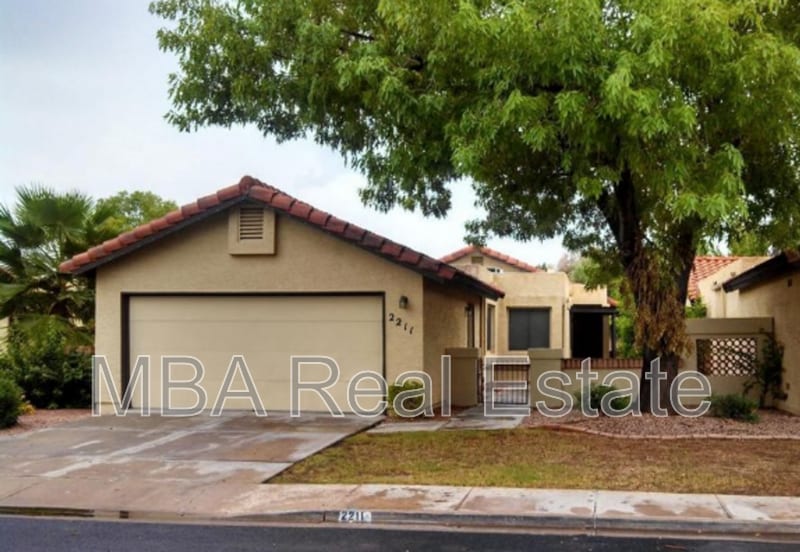 2211 E Forge Ave in Mesa, AZ - Building Photo