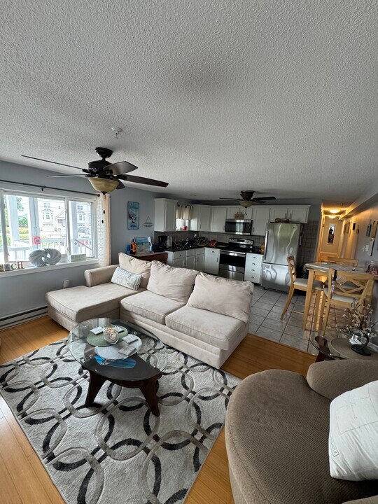 5 Duston Ave, Unit C in Hampton, NH - Foto de edificio