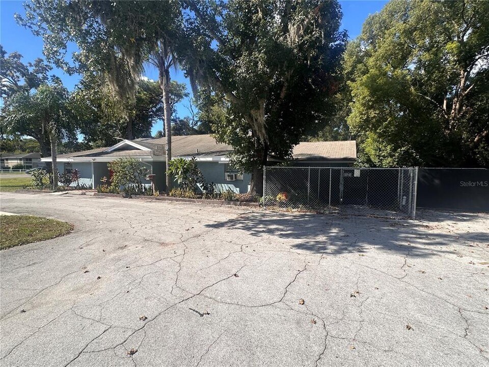 12232 Little Rd in Hudson, FL - Building Photo