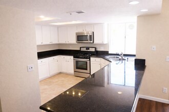 2360 Dusk Dr in San Diego, CA - Building Photo - Building Photo