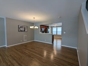 3604 Neubauer Circle in Lindenhurst, IL - Building Photo - Building Photo