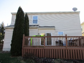 784 Sanville Dr in Lewis Center, OH - Foto de edificio - Building Photo