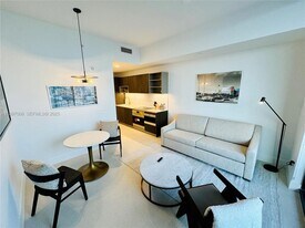 159 NE 6th St, Unit 4807 in Miami, FL - Building Photo