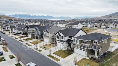 4152 E Bonne Vista Dr in Eagle Mountain, UT - Building Photo - Building Photo