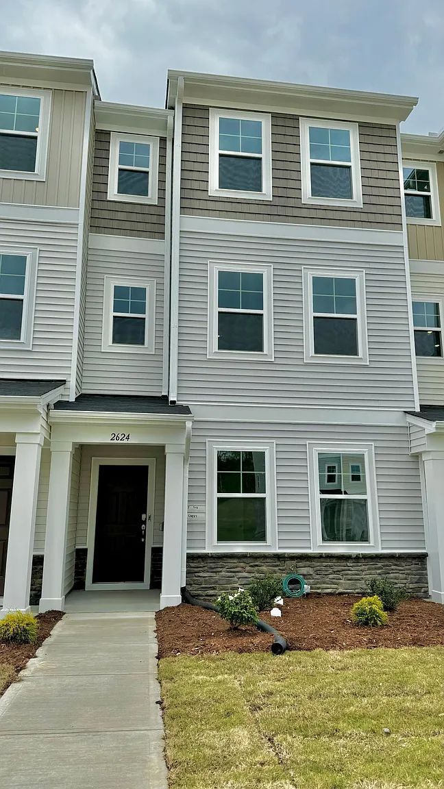 2624 Chert Ln in Raleigh, NC - Foto de edificio - Building Photo