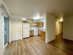 1100 NE B St, Unit A in Pullman, WA - Foto de edificio - Building Photo