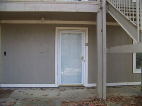 1006 Wood Creek Dr in Fayetteville, NC - Building Photo - Building Photo