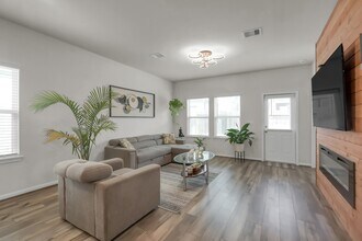 8316 Bristlecone Pne Wy in Magnolia, TX - Building Photo - Building Photo