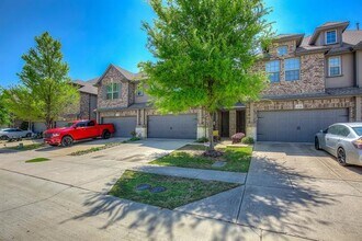 4732 Bridgewater St in Plano, TX - Building Photo - Building Photo
