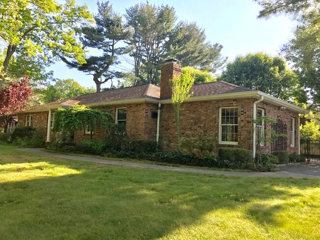 property at 10 Rellim Dr