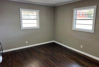 202 Haskell Ward Dr in Griffin, GA - Building Photo - Building Photo