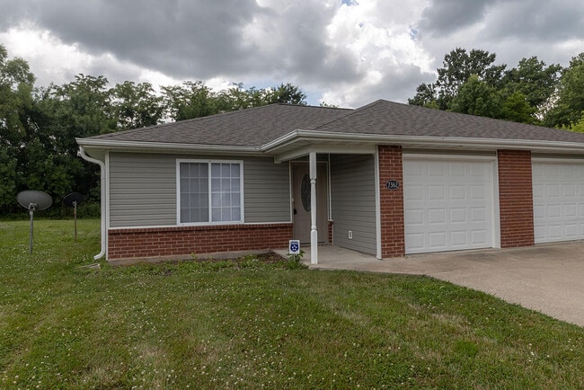 7360 Noah Ct in Columbia, MO - Building Photo - Building Photo