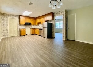 301 New Cir Dr in Byron, GA - Building Photo - Building Photo