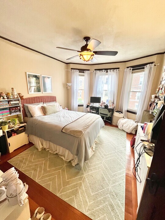 19 Price Rd, Unit 1 in Boston, MA - Building Photo