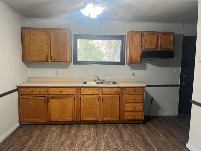 226 Tennessee Ave in Danville, IL - Building Photo - Building Photo