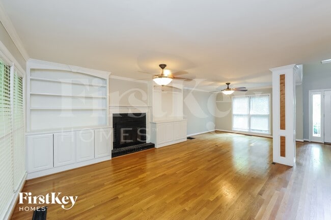 6713 Thornwood Ct in Flowery Branch, GA - Building Photo - Building Photo