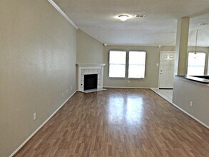 3207 Athens Dr in Corinth, TX - Foto de edificio - Building Photo