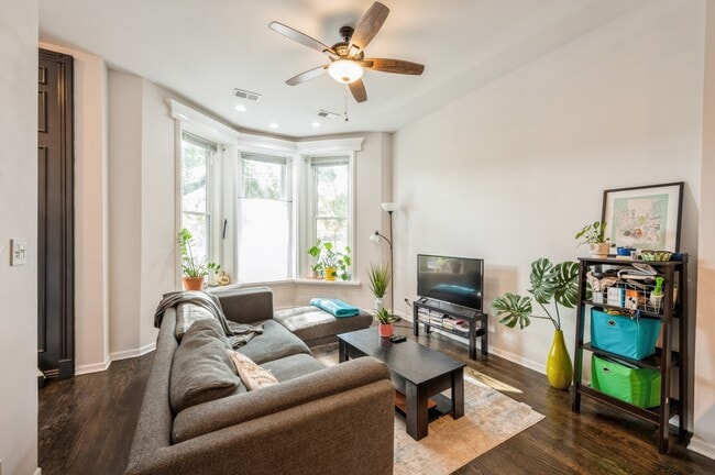 1234 W Huron St in Chicago, IL - Building Photo - Building Photo