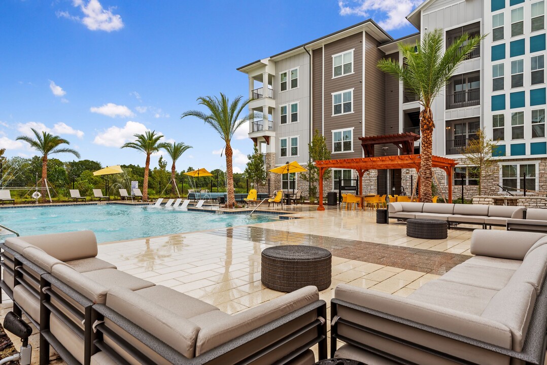 Maeva Modern Apartments in Lutz, FL - Building Photo